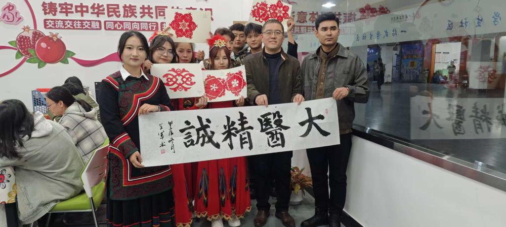 E68859FFD6E65044512ED850A4183CB9